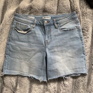 VIGOSS Light Wash Denim Cutoff Shorts